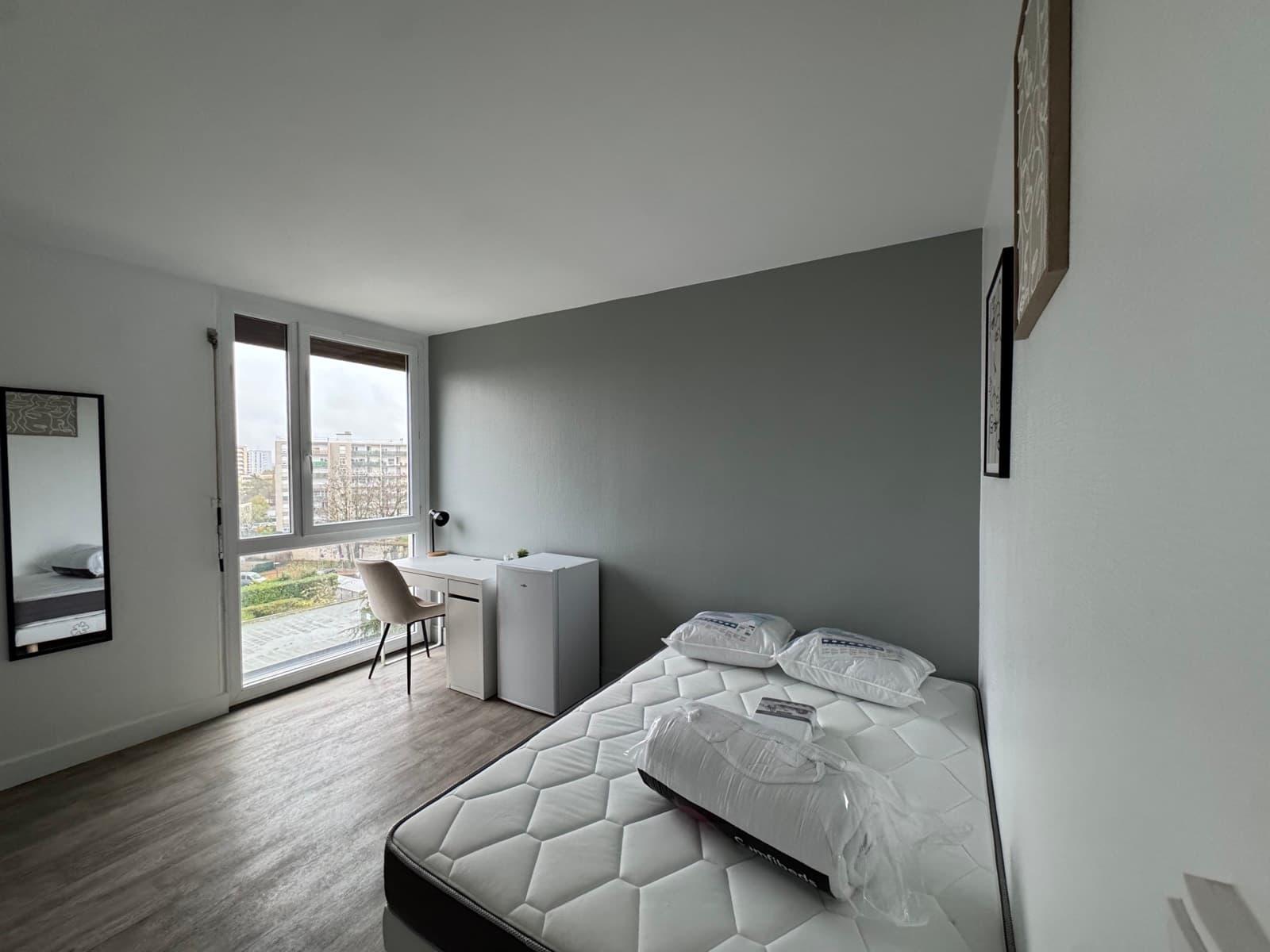 Coloc 5 chambres — Melun Gendarmerie - miniature 2